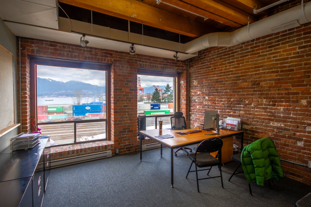 CorbelCRES's tweet photo. LEASED // 300 - 73 Water Street // 4,301 SF

This character office unit in Gastown is now leased! Welcoming another exciting tenant to the building. https://t.co/0nkPJyHIpb