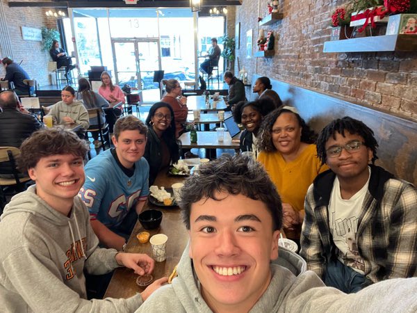 Central Magnet Deca tweet media