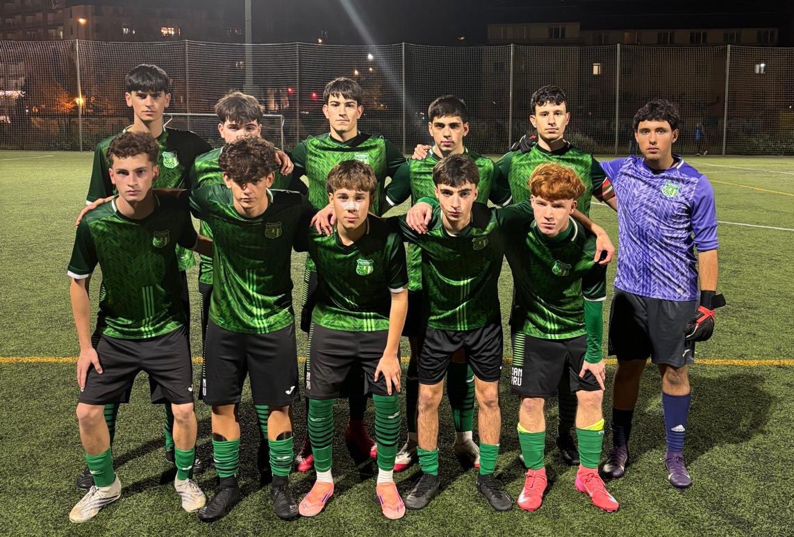 ⚽ 𝗝𝗨𝗩𝗘𝗡𝗜𝗟 𝗕

El equipo cierra la primera fase con una derrota ante un rival que se limitó a aprovechar los errores defensivos. Pese al buen juego ofensivo y generar más ocasiones, la fragilidad cuesta tres puntos ante un equipo del mismo nivel.

Marianistas 5-3