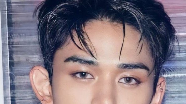 wyukheipics's tweet image. doe eyes ✨                                 siren eyes💫