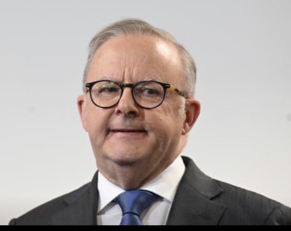 ChristouSteve's tweet photo. The face of the worst Prime Minister Australia has ever seen. Leader of a pathetically weak and incompetent Government. https://t.co/fkrkUObccl