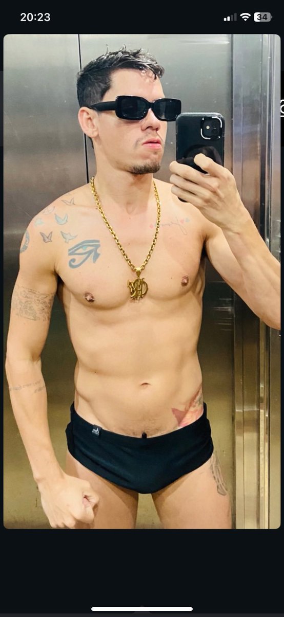 nicolascairofc's tweet image. To de férias, 
porém estou ainda trabalhando
🥵