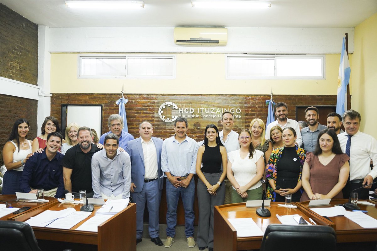 🗓️Hoy se realizó la última sesión del año en el HCD. Vivimos una jornada emotiva al recordar a Ceci y Luis victimas de la masacre de Cromañon y vecinos de nuestro distrito. Es importante reforzar y continuar trabajando las políticas de prevención para que esos hechos no se