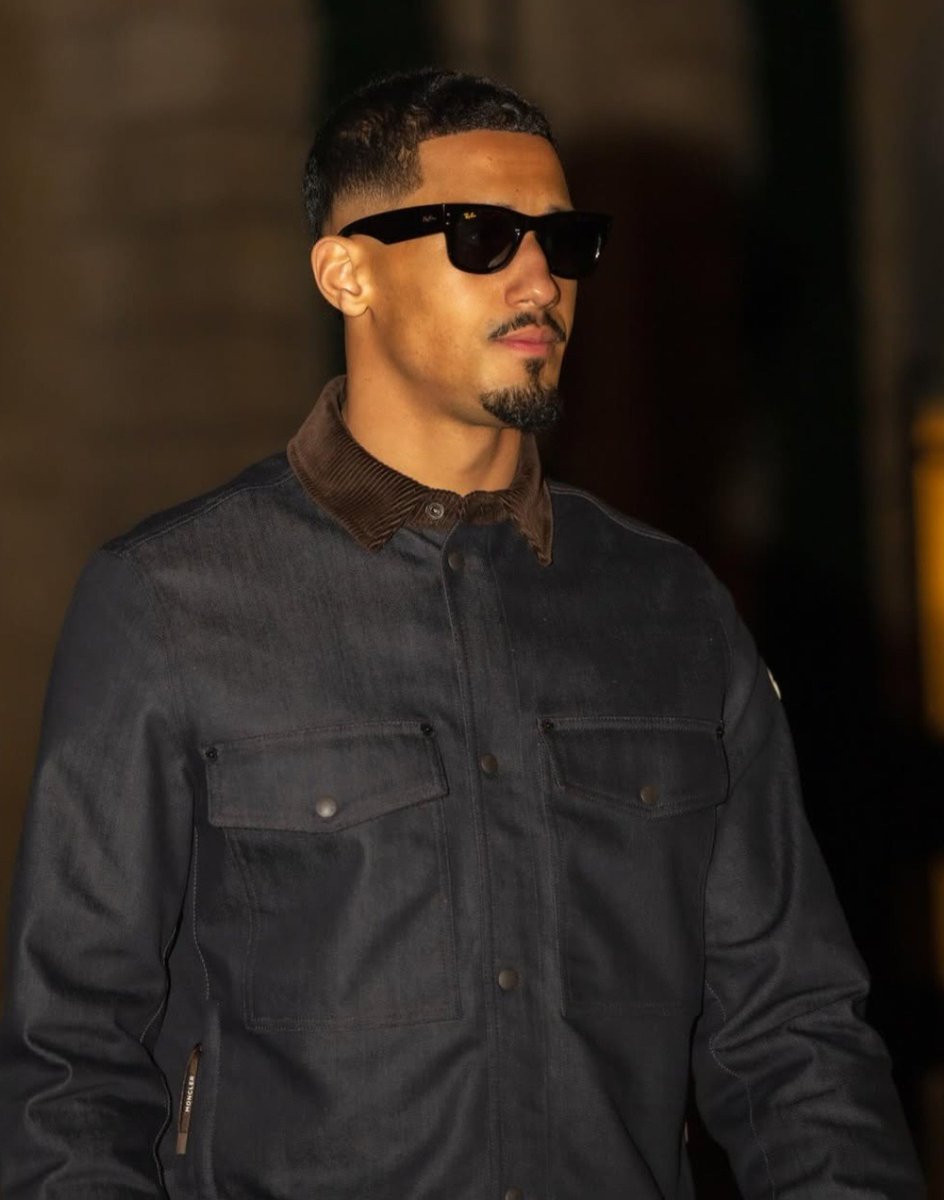 zedddidk's tweet image. His style always eats