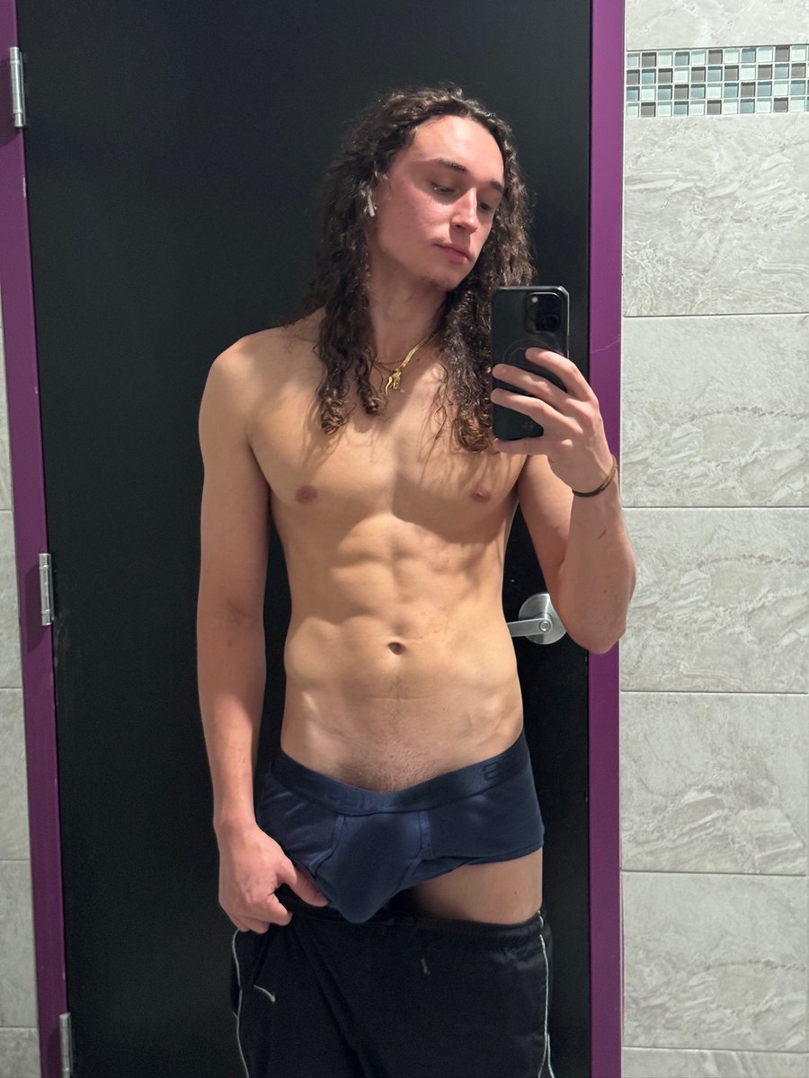 TarzanJames tweet media