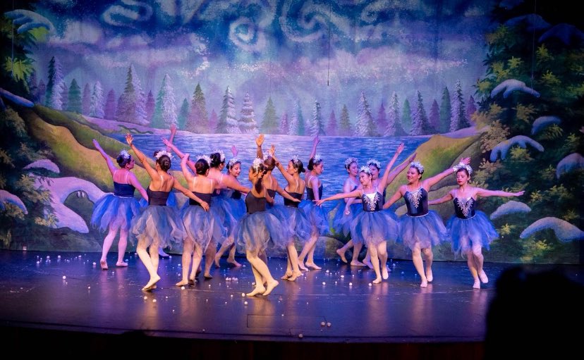 en las pocas fotos que si me gustaron salgo con el pie plano, mellevalaquemetrajo