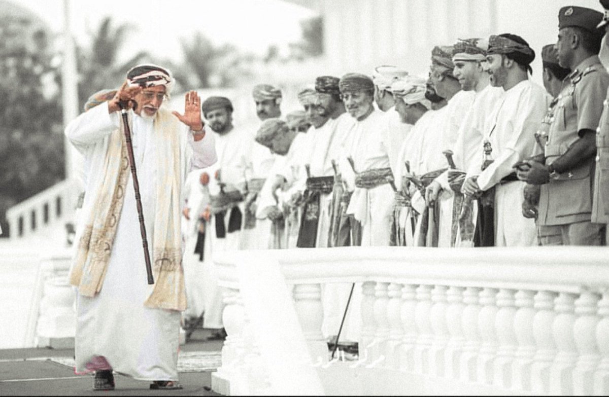 الليلة ودّع الواجب صاحبه،
رحم الله الشيخ: سالم بن عوض بن أحمد حمرعين الشنفري
#الشبيعان

رجلٌ اتفقت كل #ظفار على محبته وتقديره واحترامه، 
وقف لواجبها مقبلاً
واليوم تقف له مودعاً.

إنا لله وإنا إليه راجعون