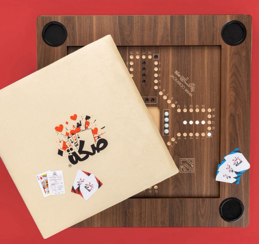 رجعوا الكراسي وفضّوا المكان…
طاولة بلوتنا الجديدة اسرت القلوب قبل المجالس❤️‍🔥♣️