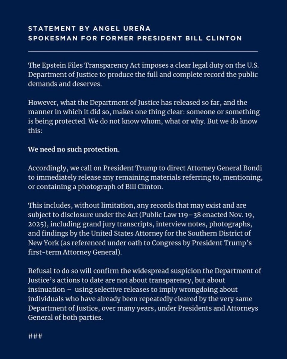 umwezifm's tweet image. Umuvugizi w'uwahoze ari Perezida w'Amerika, @BillClinton, kuri uyu wa Mbere yasabye @TheJusticeDept gushyira ahagaragara amadosiye yose arebana na Epstein afite aho ahuriye na Bill #Clinton. 
#ClintonFiles

#Umwezi