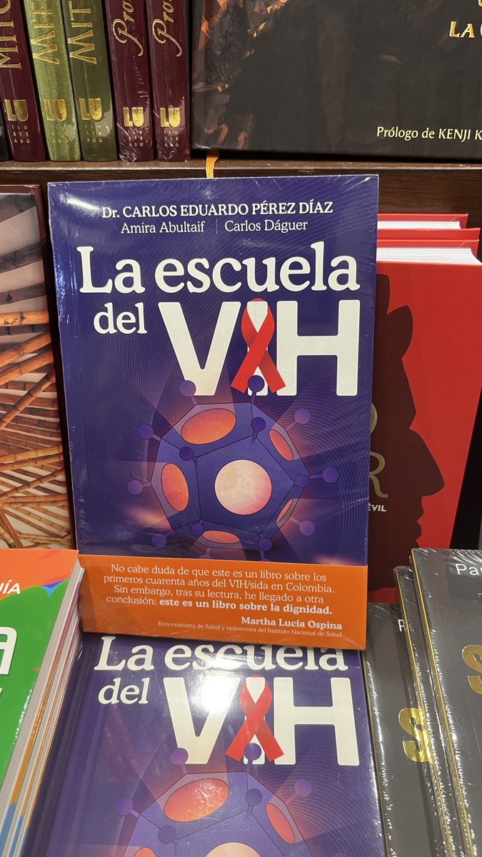 fsalgadoq's tweet image. De compras de Navidad dos libros de dos grandes personas y amigos Carlos Pérez @InfectoWeb y @agaviriau para regalar en Navidad que que si o si hay que leer . La Escueladel VIH y el Arte de No Enloquecer @aninomur