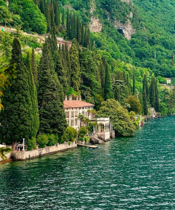 İtalya'da bir yalı.