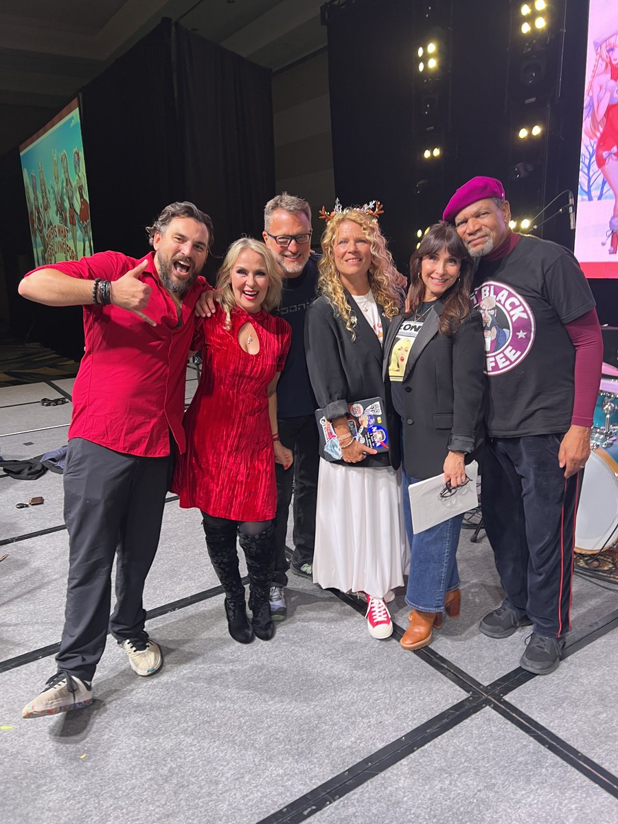 WendeeLeeVO's tweet image. Cowboy Bebop Live! 1st ever live performance together ⁦@HolidayMatsuri⁩ Orlando with the1&amp;amp; only ⁦@CowboyBebopBand⁩ &amp;amp; Crew ⁦@blumspew⁩ ⁦@BeauBillingslea⁩ and Bebop Sisters Melissa Fahn &amp;amp; Mary Elizabeth McGlynn with percussionist extraordinaire Brian Radock