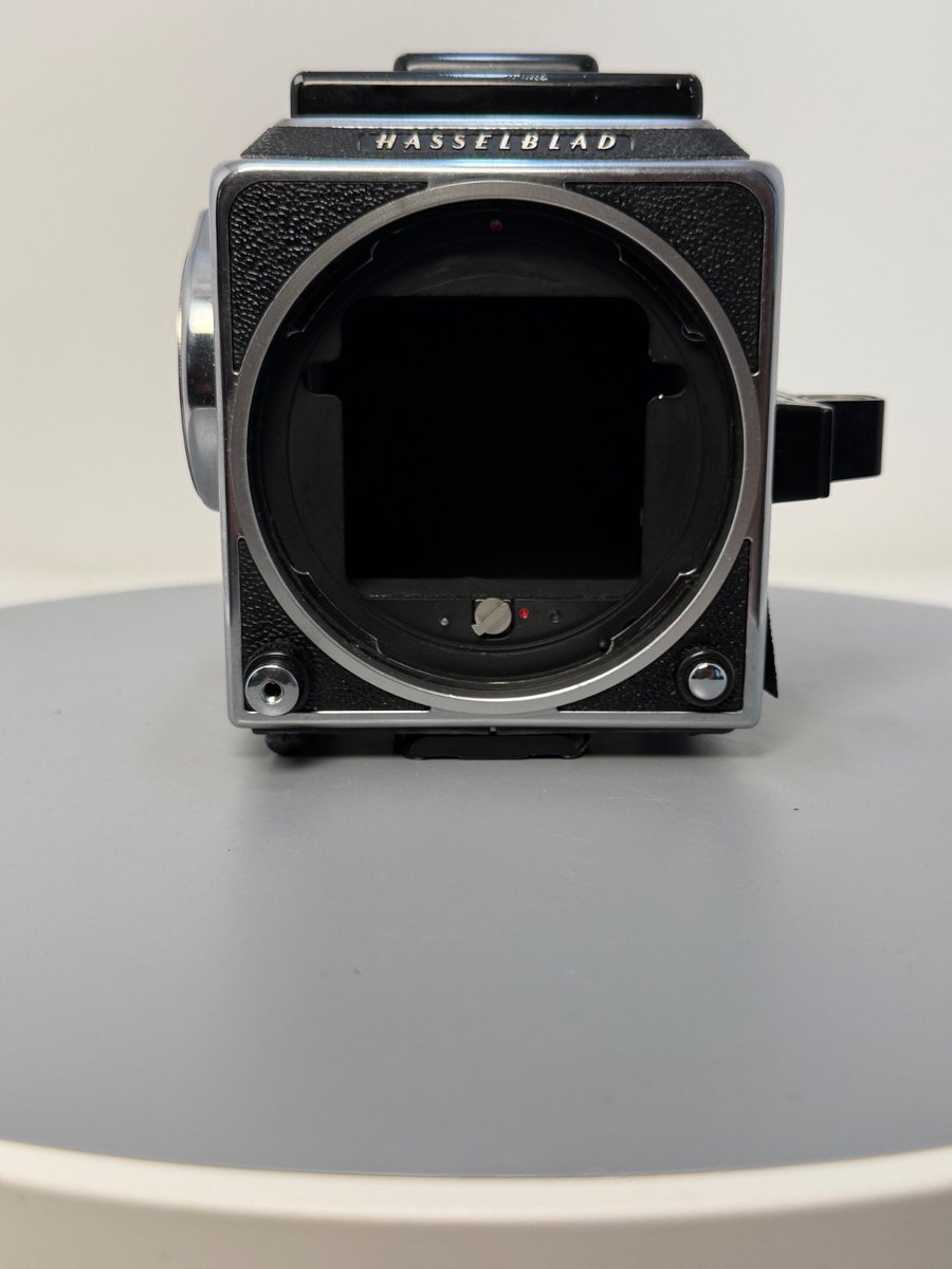 Hasselblad 503CW Medium Format  Body Chrome Waist Level Finder &amp; CW Winder  
🔗 ebay.com/itm/2675139471…  
 #ad