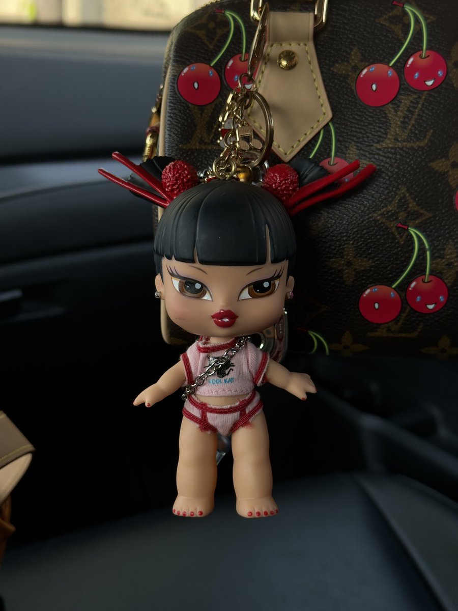 princesalamwane's tweet image. Don’t ever talk to me about Labubu again