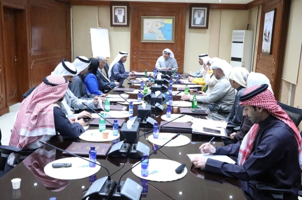 المطيري اطلع على أحدث مستجدات عمل اللجنة العليا لجائزة الكويت الكبرى للإعلام (شراع) - وزير الإعلام اجتمع مع رئيسها وأعضائها للوقوف على آخر التحديثات المتعلقة بالجائزة 