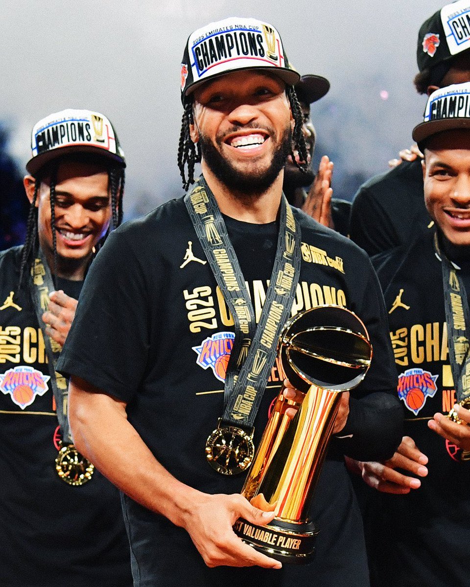 Jalen Brunson this week:

NBA Cup Champion &amp; MVP

Game-Winner in Indy

Career MSG-High 47 Points vs Heat

And now: Eastern Conference Player of the Week!

Thumbs up, JB!!!!