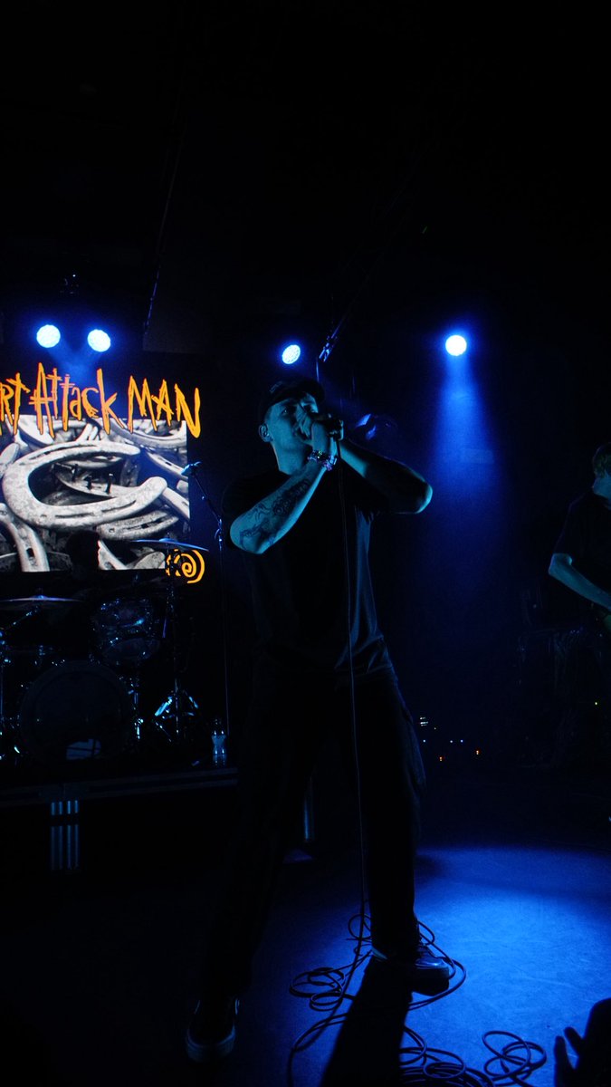 victoria 🌙 tweet media