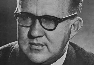 D.J. Opperman's poem, "Man met Horries," followed by an English translation.

Afrikaners are "plesierig" and terrified of their repressed creole and slave ancestry.

Man met Horries

Ek troos my voor die hawekroeg se vuur
toe daar groen goeters gloei: ek was verstrooi;
maar met