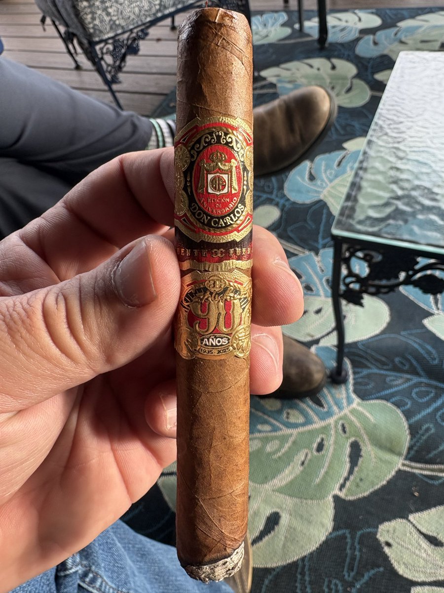 LouieLodes's tweet photo. @AFuenteCigars 
#DonCarlos
#90anos https://t.co/lBKCB24yzX