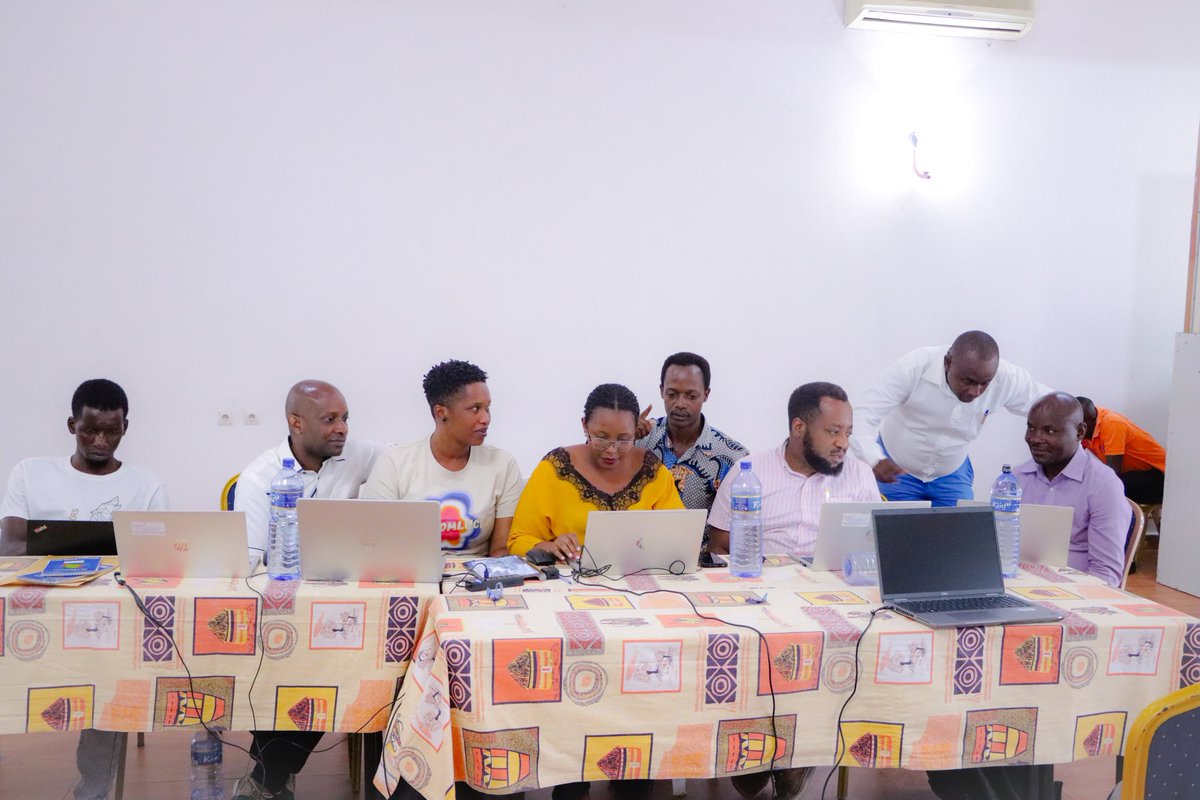msp_burundi's tweet photo. Cet atelier vise le renforcement des activités de planification, de programmation et de suivi-évaluation dans le domaine de la santé numérique, a indiqué le Dr #Evariste #NIYONDIKO, Responsable de l'action #communication, #Information et #Archive au @msp_burundi. https://t.co/amAVGS86Sz