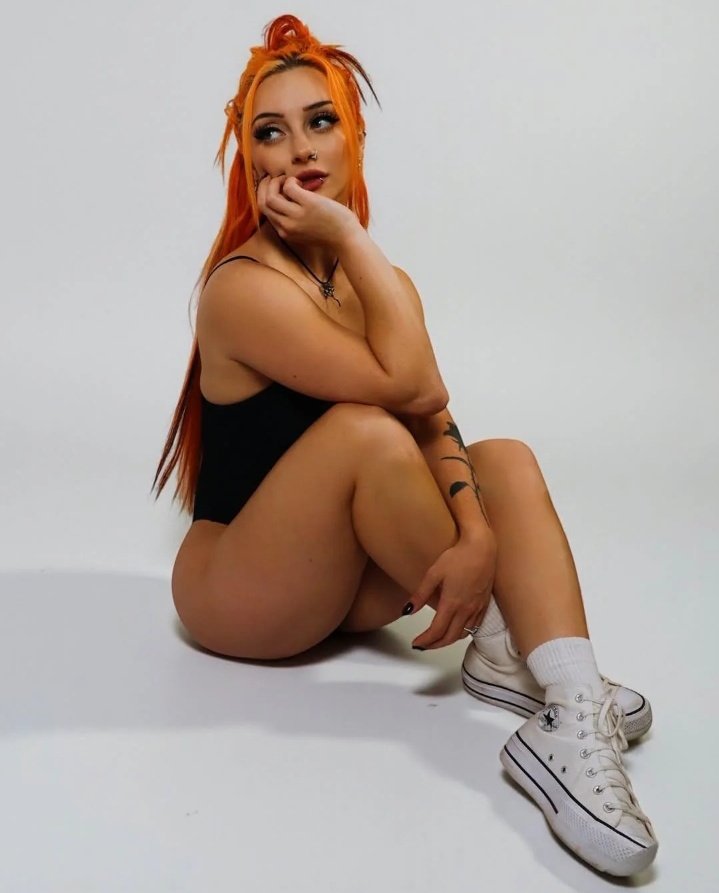 zoevianola's tweet image. Kind of feeling like I want to tussel with @EchoesOfBlack Sin and Seduction death match in @FCWefed ? If your down.