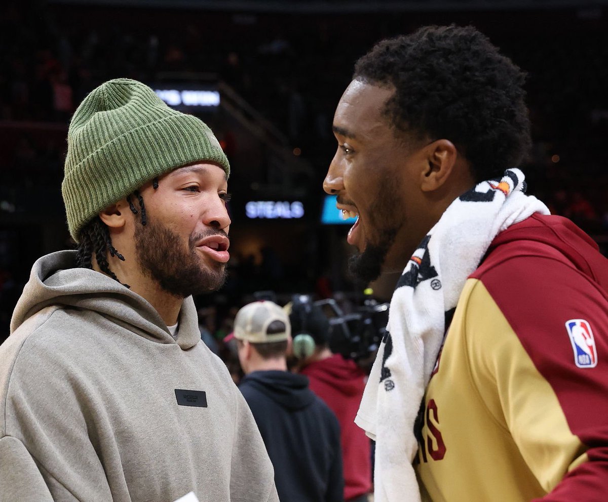 TheDunkCentral's tweet image. The get-in price for Cavaliers vs. Knicks on Christmas is $373, while the total cost to attend all three NFL games on Christmas is $193, per @TickPick