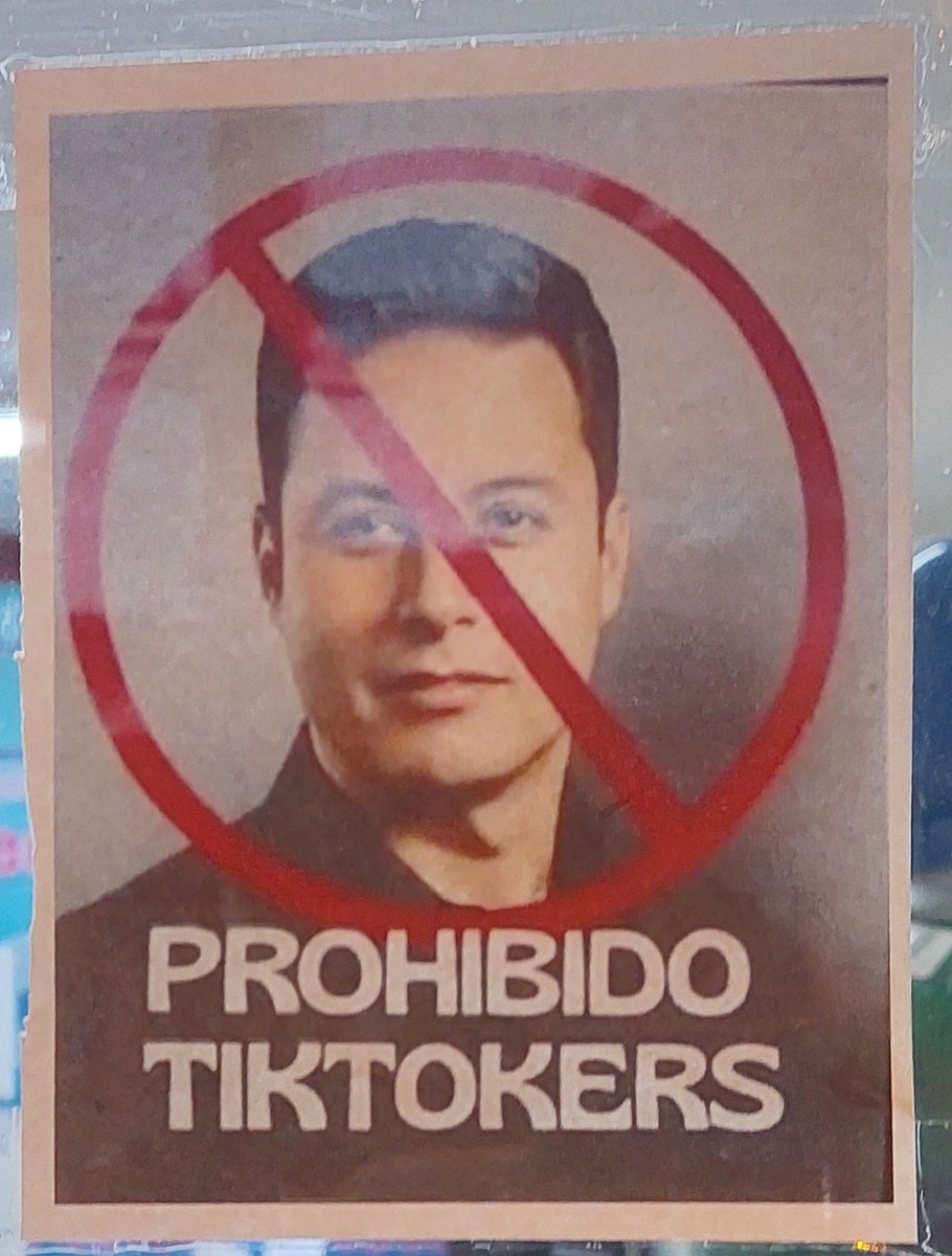 Parece que alguien no se dio cuenta de que lo último que necesita el país es más políticos con ambiciones personales.🤷🏻‍♂️