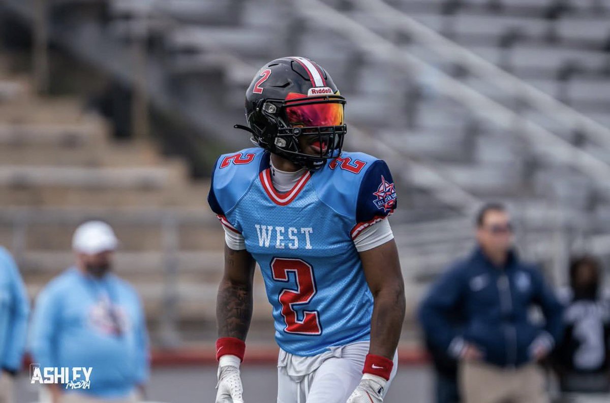 AntonioGladney2's tweet image. 3-Star ATH Unsigned Senior still searching for a Home!! 🏠

hudl.com/v/2TAYgr ⬅️ Szn Tape