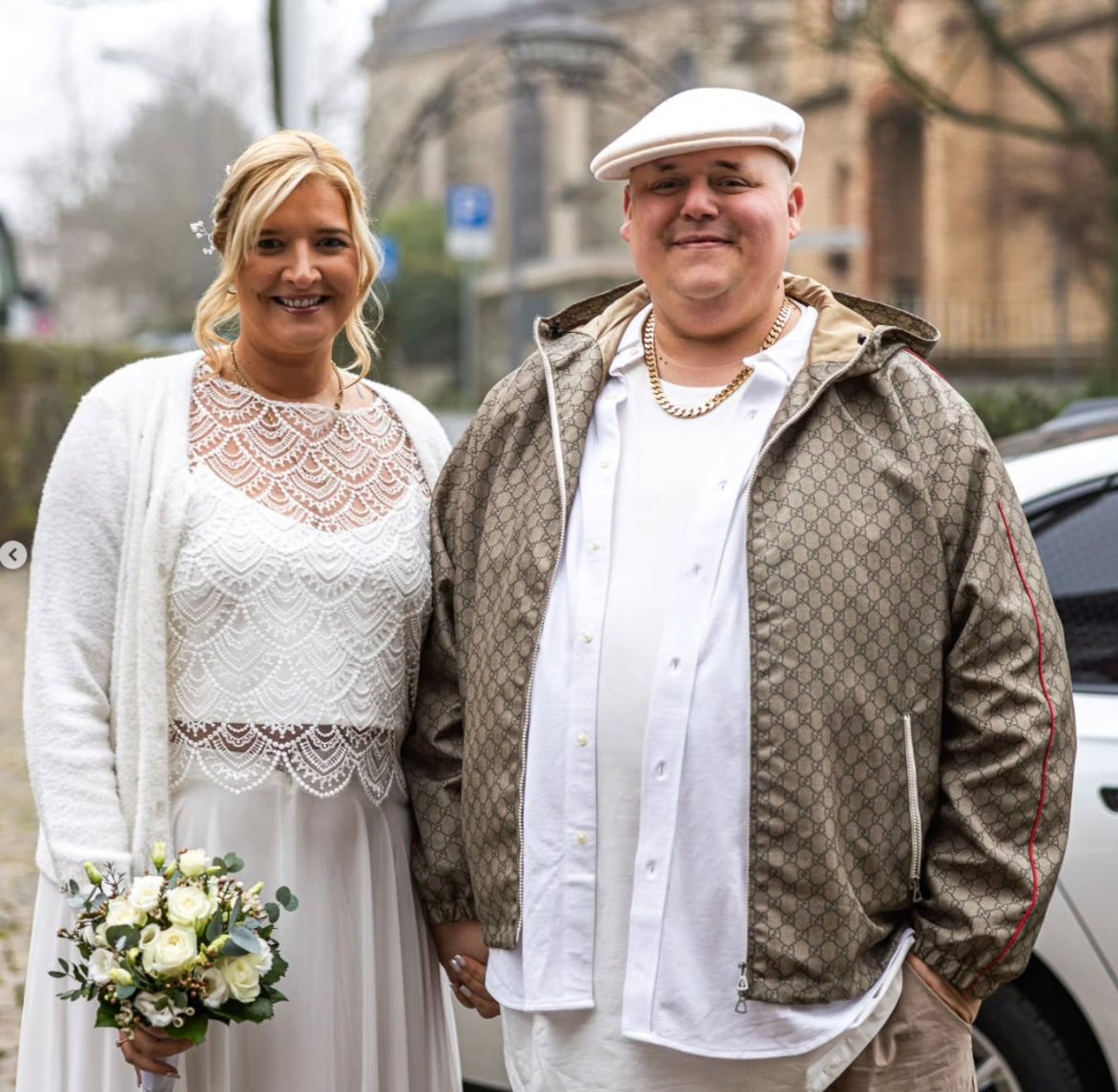 dings, kurz geheiratet bin gleich da Jungs haha