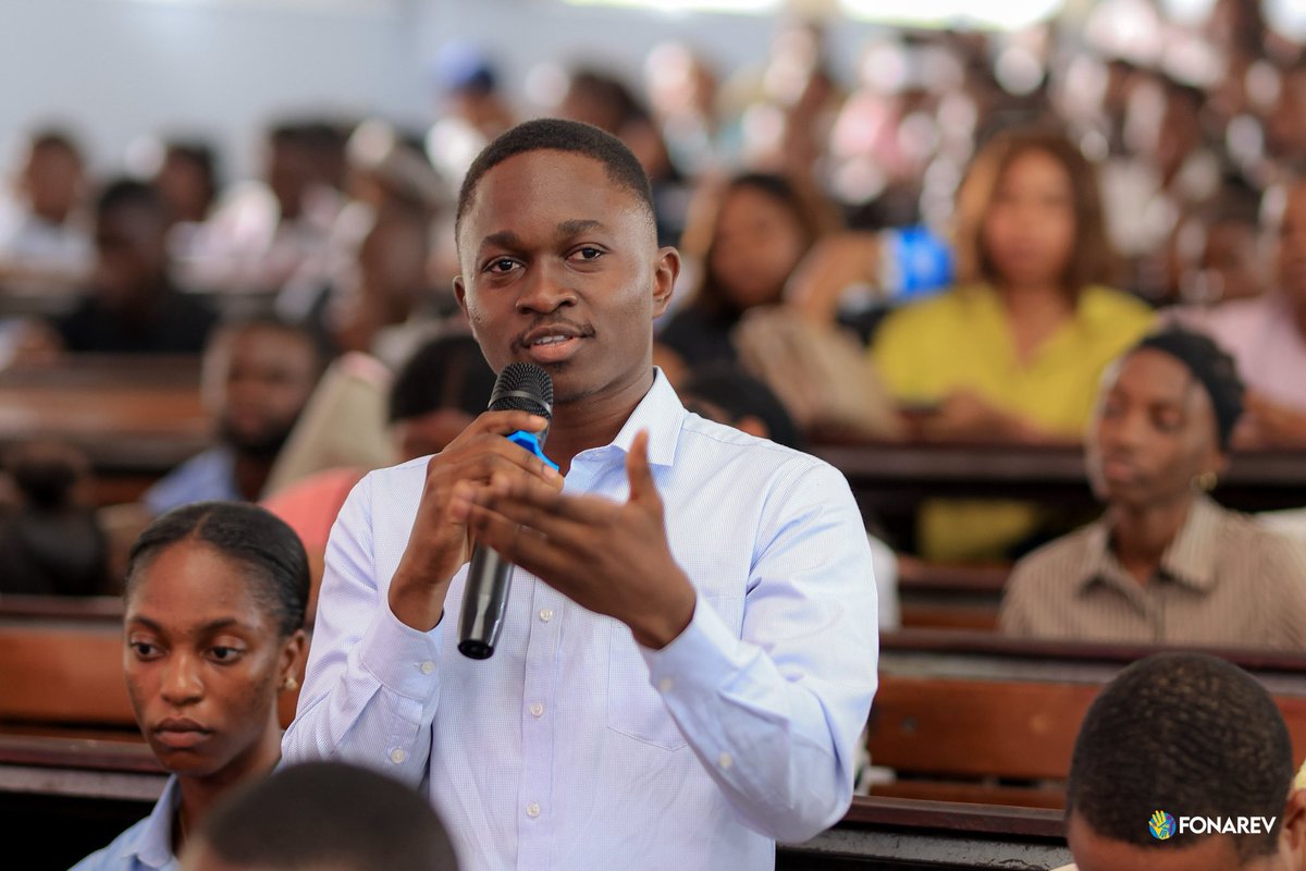 FonarevRDC's tweet photo. À l’Université Catholique du Congo (UCC), le FONAREV, en collaboration avec la CIAVAR, a procédé au lancement officiel du programme de subventions pour la recherche sur les crimes de génocide, les massacres, les crimes de masse et le GENOCOST en RDC.

À travers cette initiative, les étudiants finalistes sont appelés à interroger l’histoire, documenter les crimes et produire une connaissance scientifique rigoureuse au service de la vérité, de la justice et de la paix durable.

Parce que comprendre, c’est déjà résister à l’oubli.
Parce que chercher, c’est refuser la répétition.
Parce que la mémoire est un chemin vers la guérison collective.