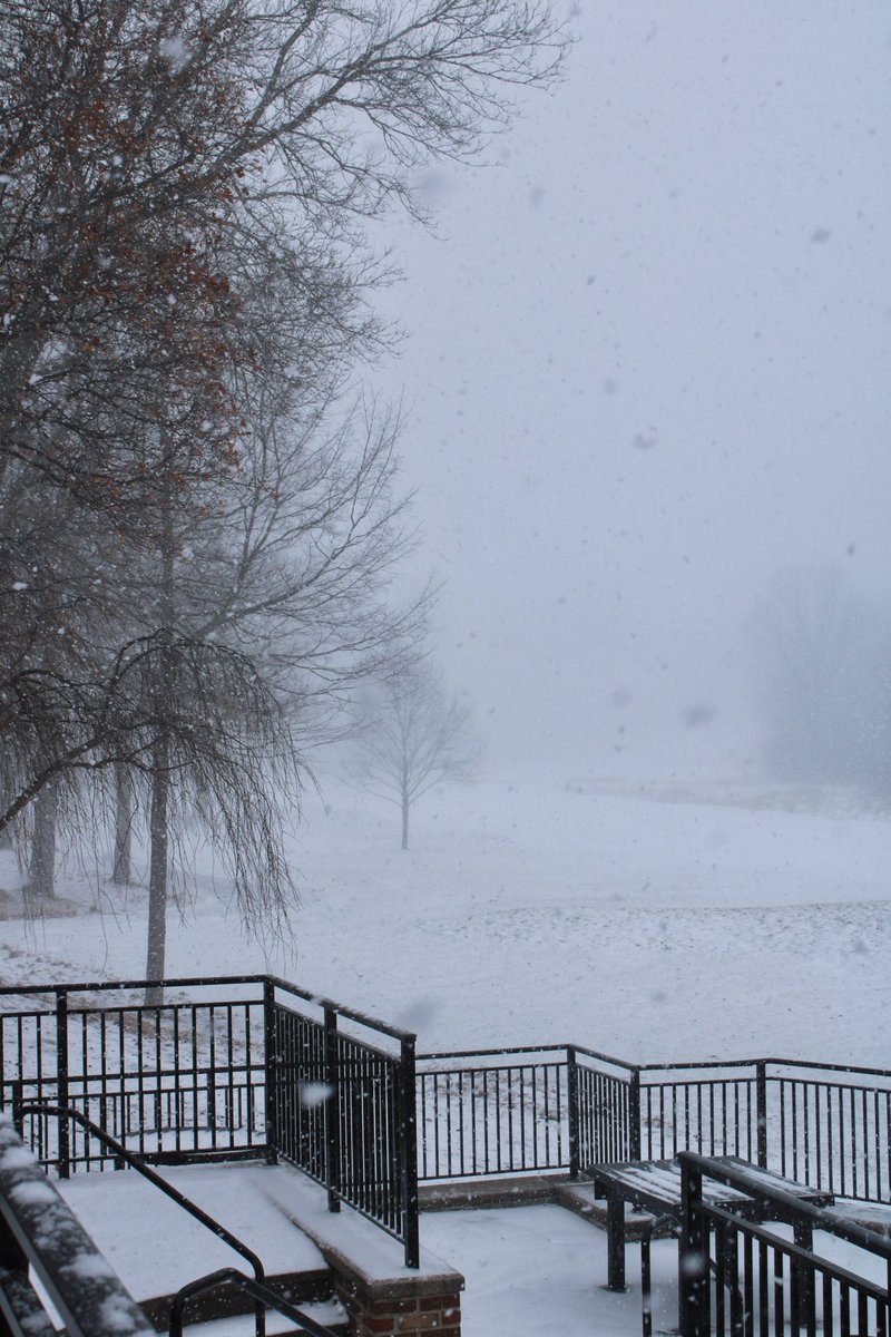 WarrenGolfND's tweet photo. A winter wonderland at WGC❄️☘️

#WarrenGolfCourse #GoIrish #NotreDame https://t.co/7vdtnhKu4w