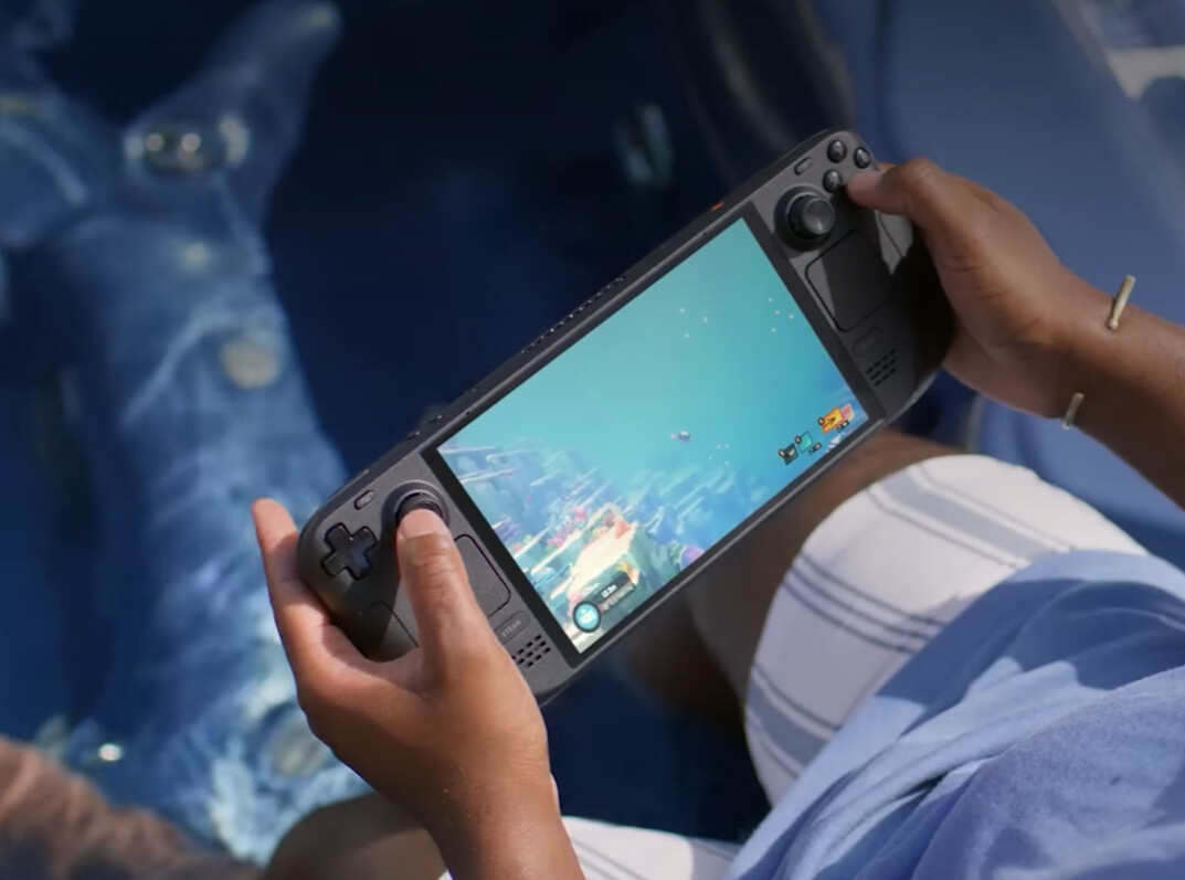 JVCom's tweet image. C'est terminé pour le Steam Deck LCD 256 Go !

Valve annonce subitement sa fin de production. Il n'est désormais plus possible de l'acheter. 

Il ne reste plus que les deux modèles OLED.