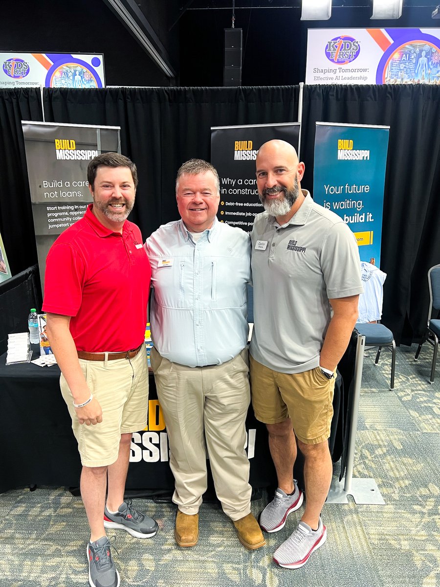 As the year comes to a close, we're taking a moment to look back on some of our favorite memories. Grateful for the people, the progress, and the moments that made 2025 one to remember. Here's to what we've built together. 

✨Please note: our offices will be closed through