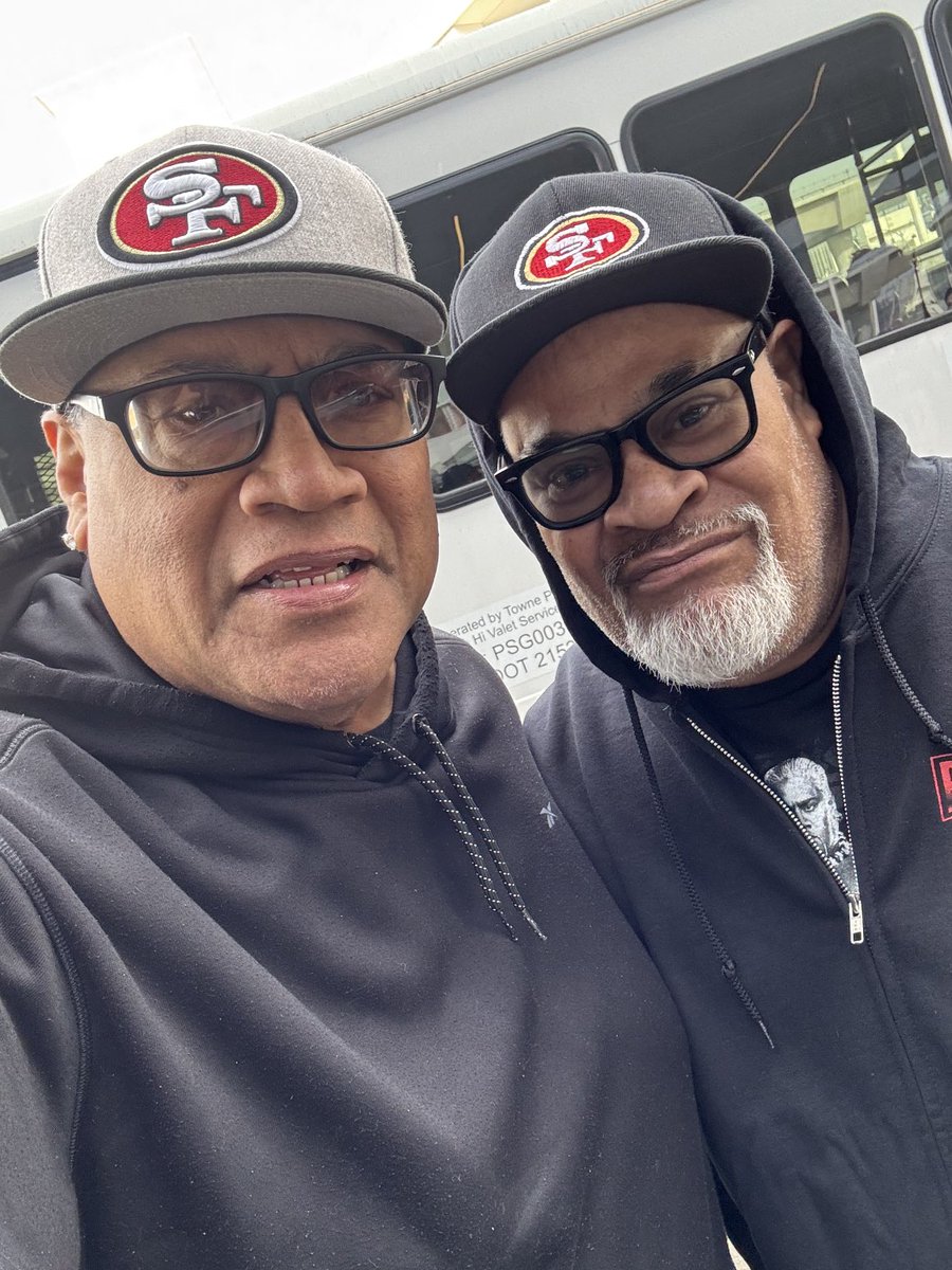 TheREALRIKISHI's tweet photo. What a blessed week spending quality time with my brother TK. God's blessings are always abundant. Safe travels my uce. @49ers #49ers #BangBang #FatuBrothers #TKallDay https://t.co/2lWcIYhdPD