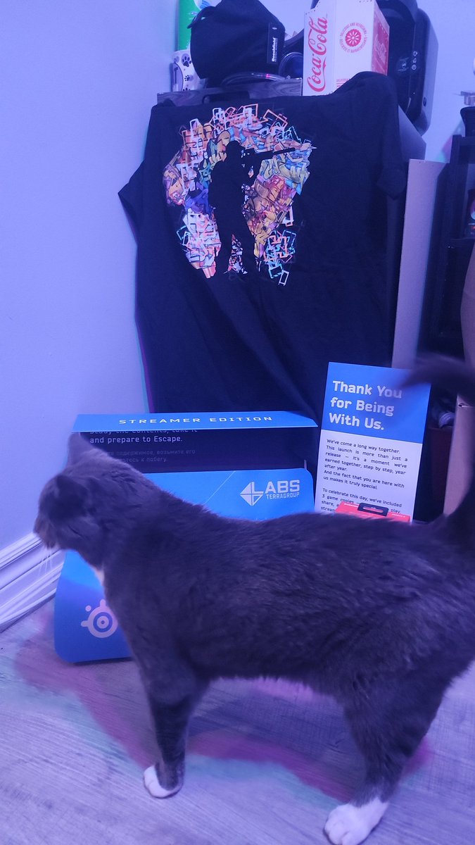 Thank you to <a href="/bstategames/">Battlestate Games</a> <a href="/tarkov/">Escape from Tarkov</a> for the lovely gift. 🖤

Even my cat is trying to escape
<a href="/appl3z0r/">Daniel</a> <a href="/ogdmit/">Dmitri Ogorodnikov</a>