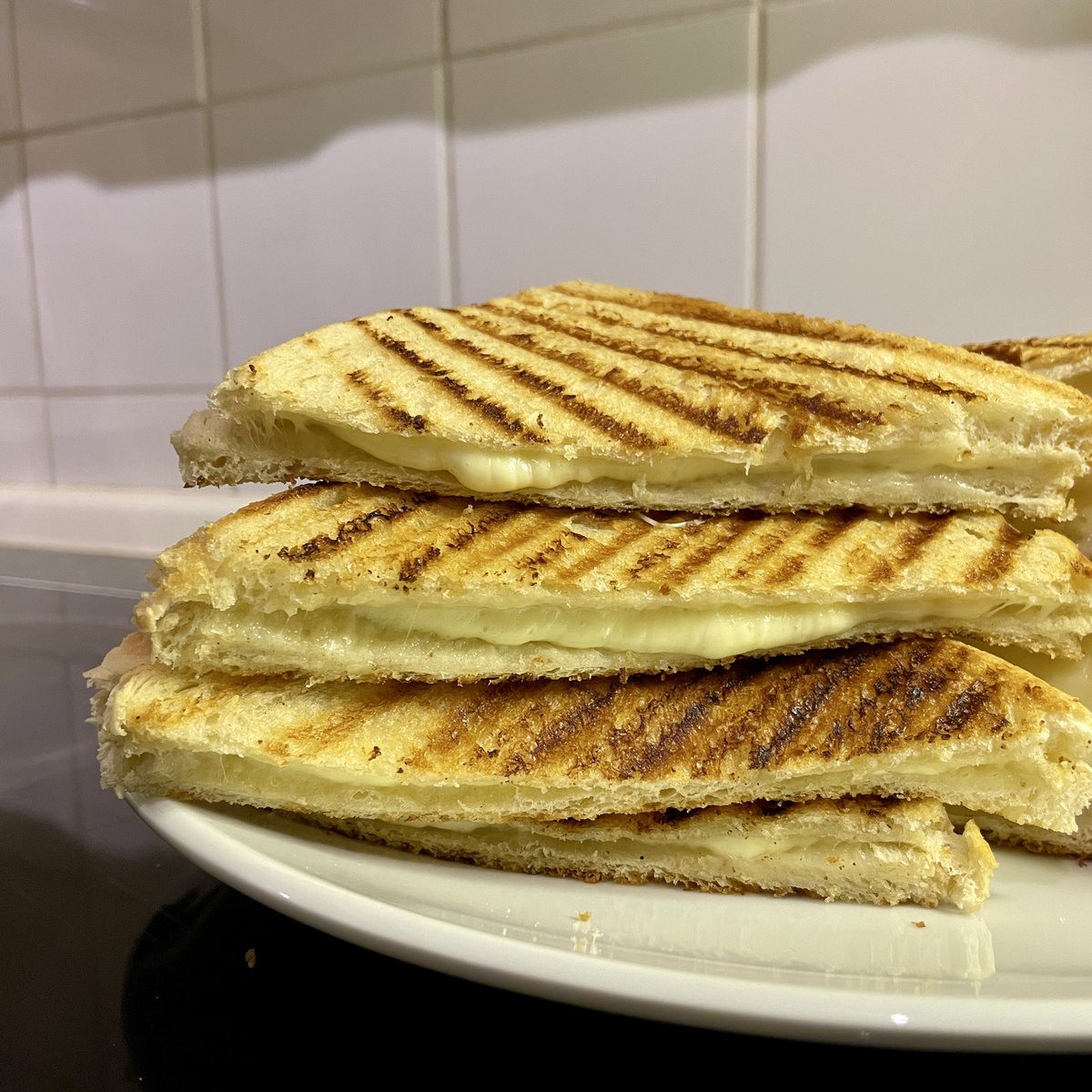JayGuevara82's tweet photo. #Leftover #Chili & #GrilledCheese #Sandwiches
#Dinner #HelsKitchen #FoodPorn #LeftoverPorn #GrilledCheesePorn https://t.co/XAh69MmTVZ