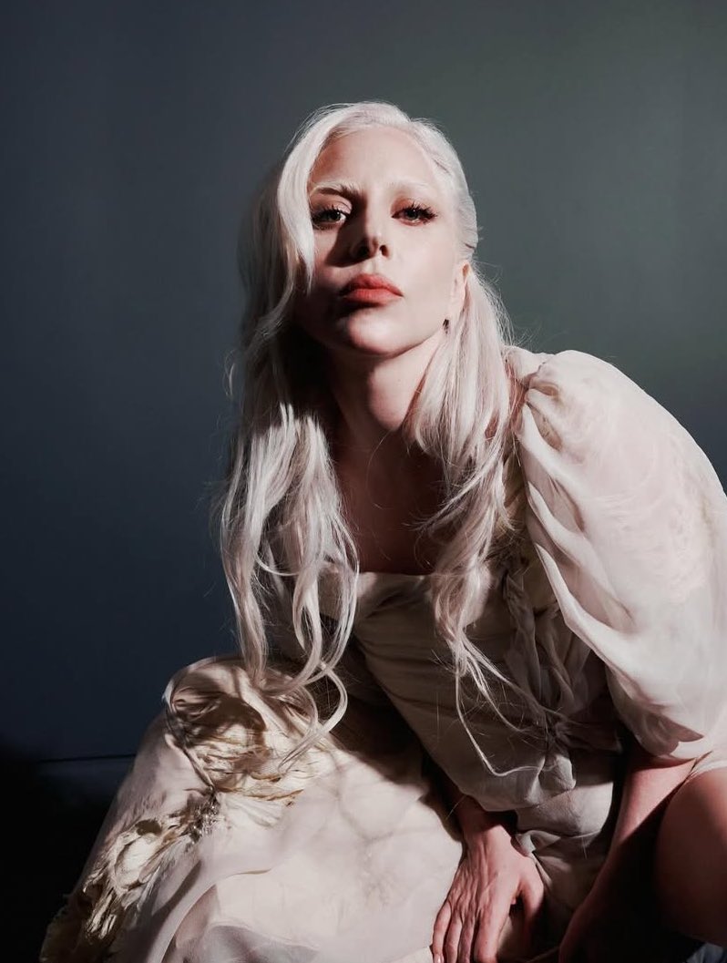 LGTHELOML's tweet image. lady gaga the only woman ever.