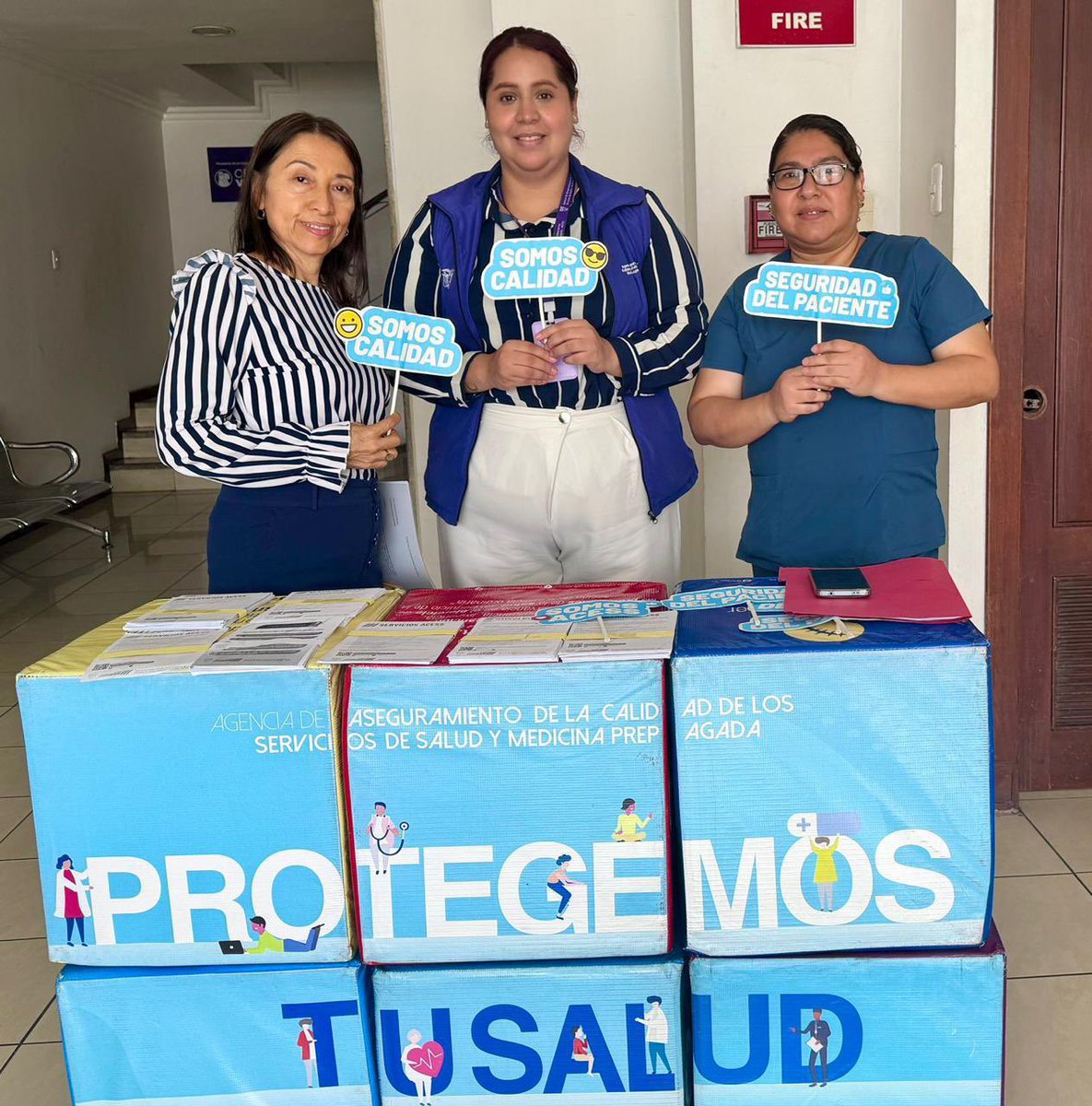 Acess_Ec's tweet image. 📍 #Guayaquil | En la #RutaDeLaCalidad, nuestro equipo compartió información clave sobre los servicios que ofrece la #ACESS. 
✅ Regulación de establecimientos de salud.
✅ Asesoría técnica y normativa.
✅ Atención a denuncias.

¡Trabajamos por una salud segura para todos!