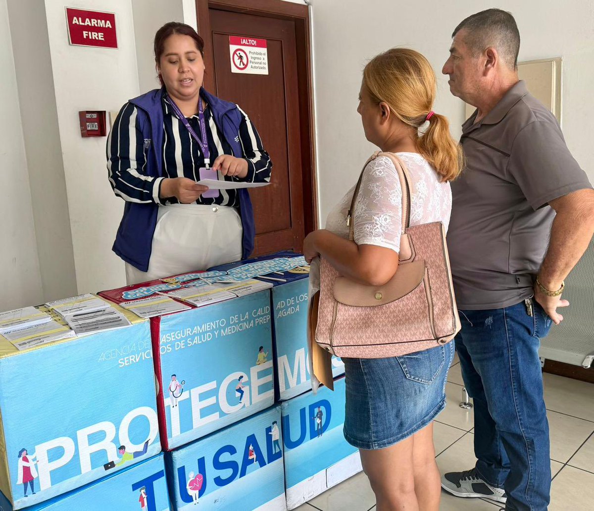Acess_Ec's tweet image. 📍 #Guayaquil | En la #RutaDeLaCalidad, nuestro equipo compartió información clave sobre los servicios que ofrece la #ACESS. 
✅ Regulación de establecimientos de salud.
✅ Asesoría técnica y normativa.
✅ Atención a denuncias.

¡Trabajamos por una salud segura para todos!