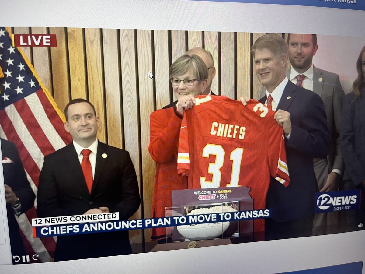 Gov. Laura Kelly and #Chiefs CEO Clark Hunt posing with a <a href="/Chiefs/">Kansas City Chiefs</a> jersey during today’s announcement to move the team across state lines to Kansas

The #31 on the jersey represents when the proposed domed stadium is expected to open in 2031