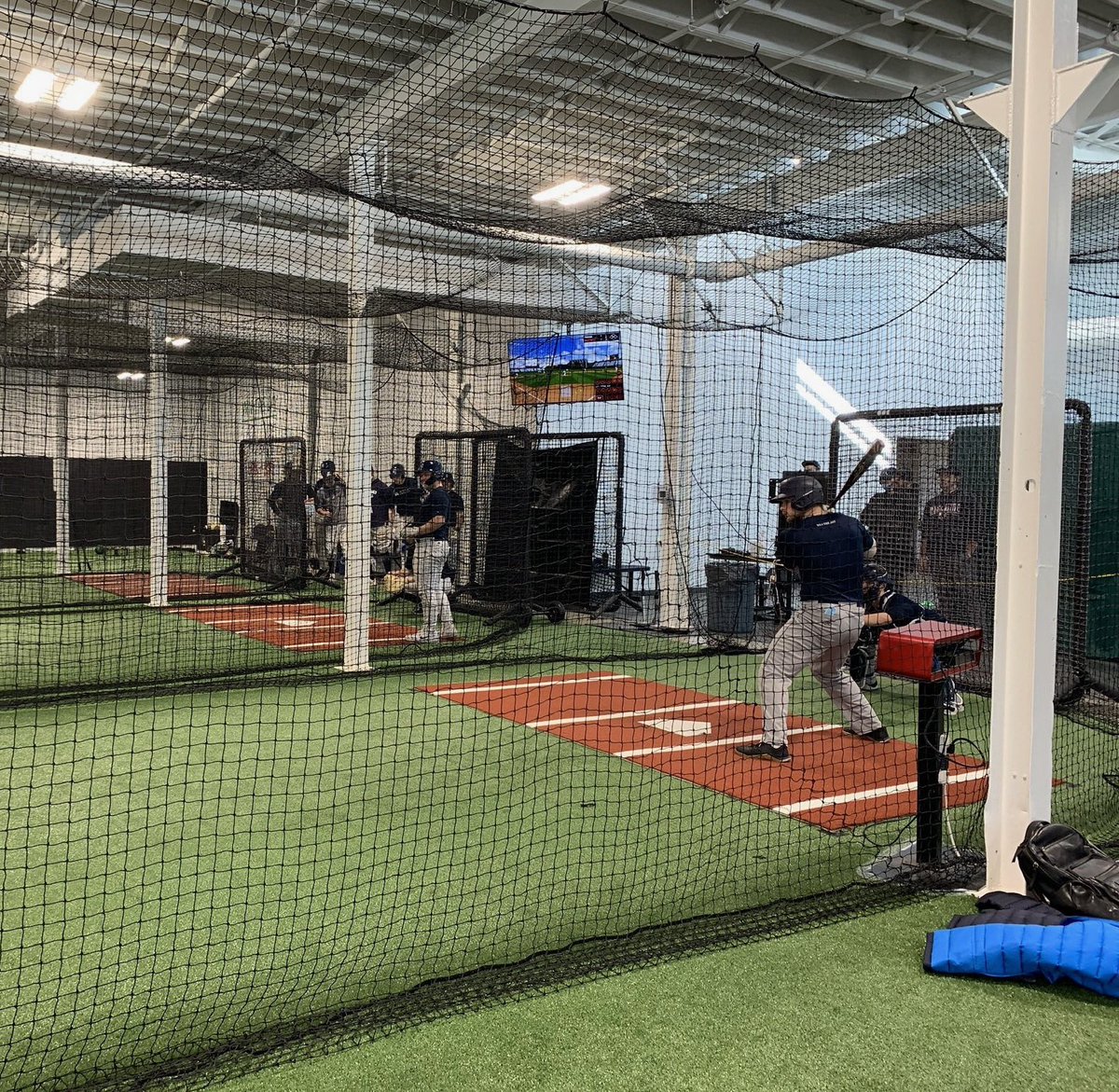 MMU Baseball tweet media