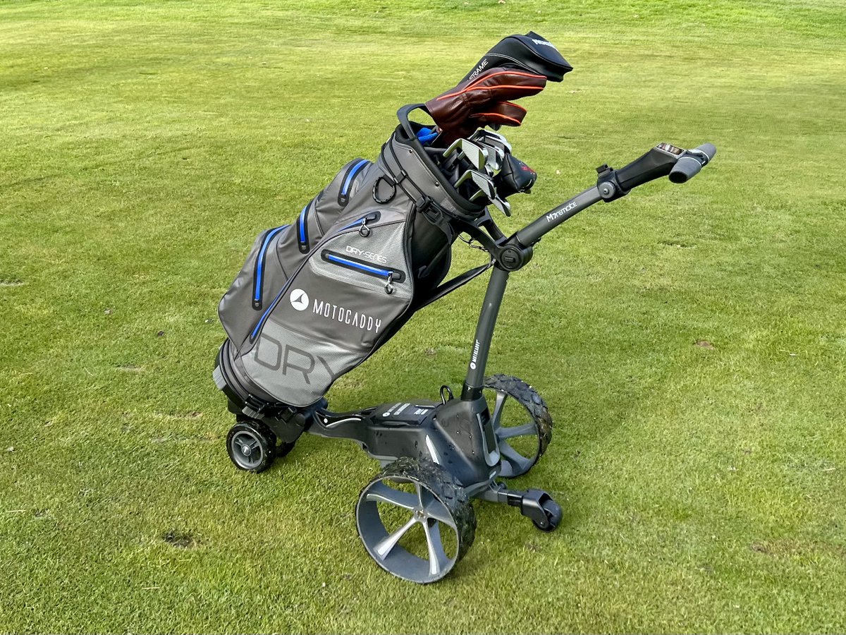 PGAPappas's tweet image. PGAPappas 12 Days of Christmas #JingleBAMBigger DAY 12 Giveaway

🎁 New 2025 Motocaddy M7 Remote Electric Caddy 👀 #KringleGonnaKringle 

To Enter:
🎄 Repost and
🎄 Follow @PGAPappas, @motocaddyusa, and @MotocaddyGolf

#ReleaseTheKringle! pgapappas.blogspot.com/2025/12/pgapap…