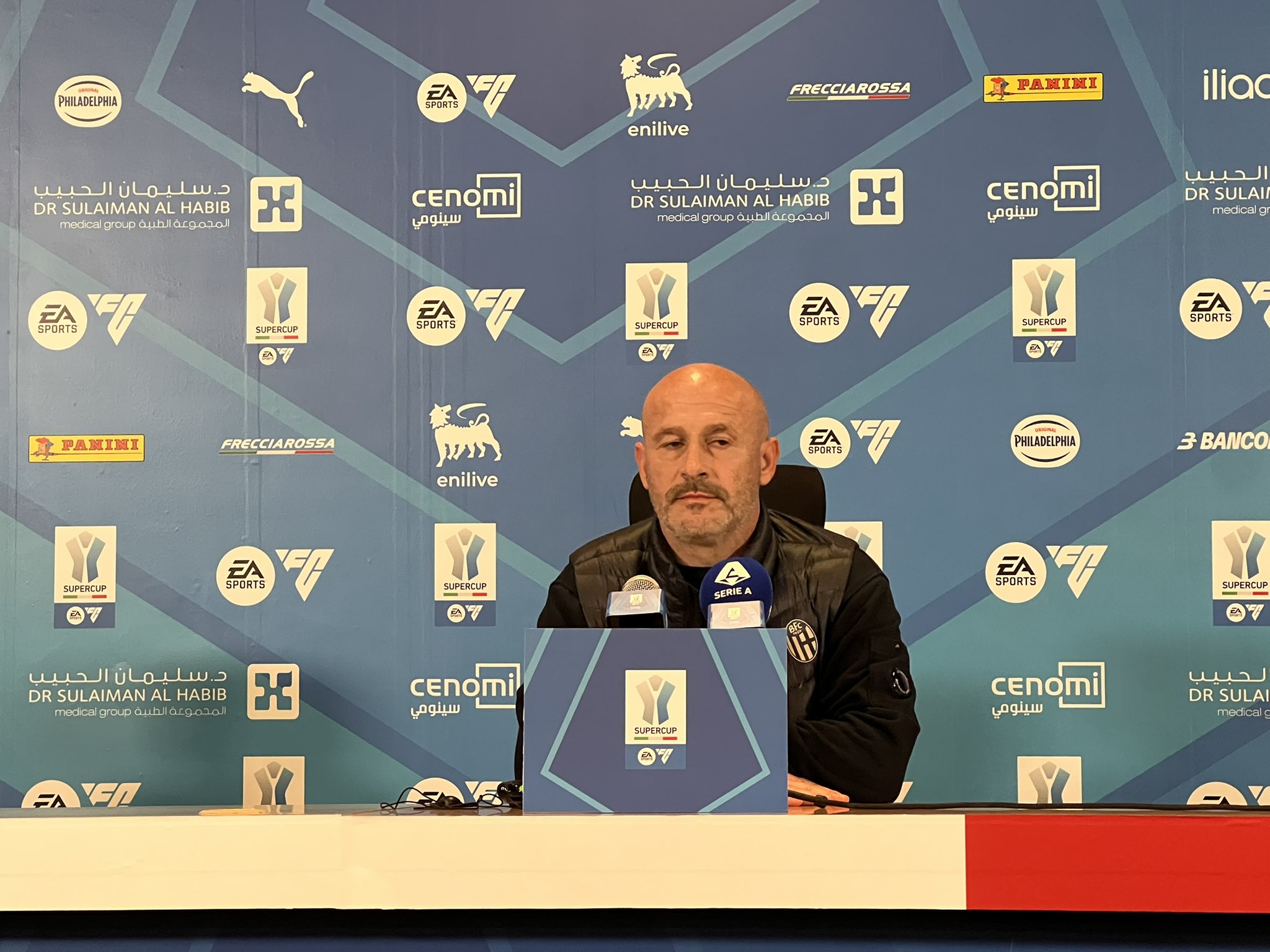 فينشينزو إيتاليانو مدرب فريق بولونيا في المؤتمر الصحافي: -كان نابولي أقوى منا بصراحة، وقدموا أداء صعباً علينا، واستحقوا الفوز باللقب، لكننا خسرنا ورأسنا مرفوع. #نابولي_بولونيا 