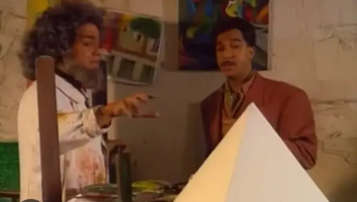 "c'est oune sfère pyramidale ! Djack est emballè !"

C'est pas une bûche ça Cheffe 🤌🏼