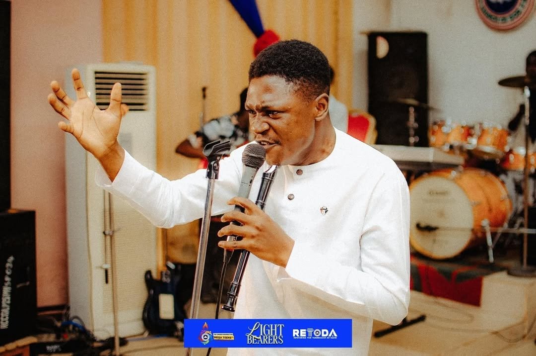 TobiNuel's tweet photo. JESUS was glorified again at RETODA 13. The Love of many was reignited for Jesus. Several Deliverance and Breakthroughs 🔥🔥🔥. 

#tobinuel #heavenlysounds #heraldofgodsound #powerful #jesuschrist https://t.co/IoKtTYOFmz