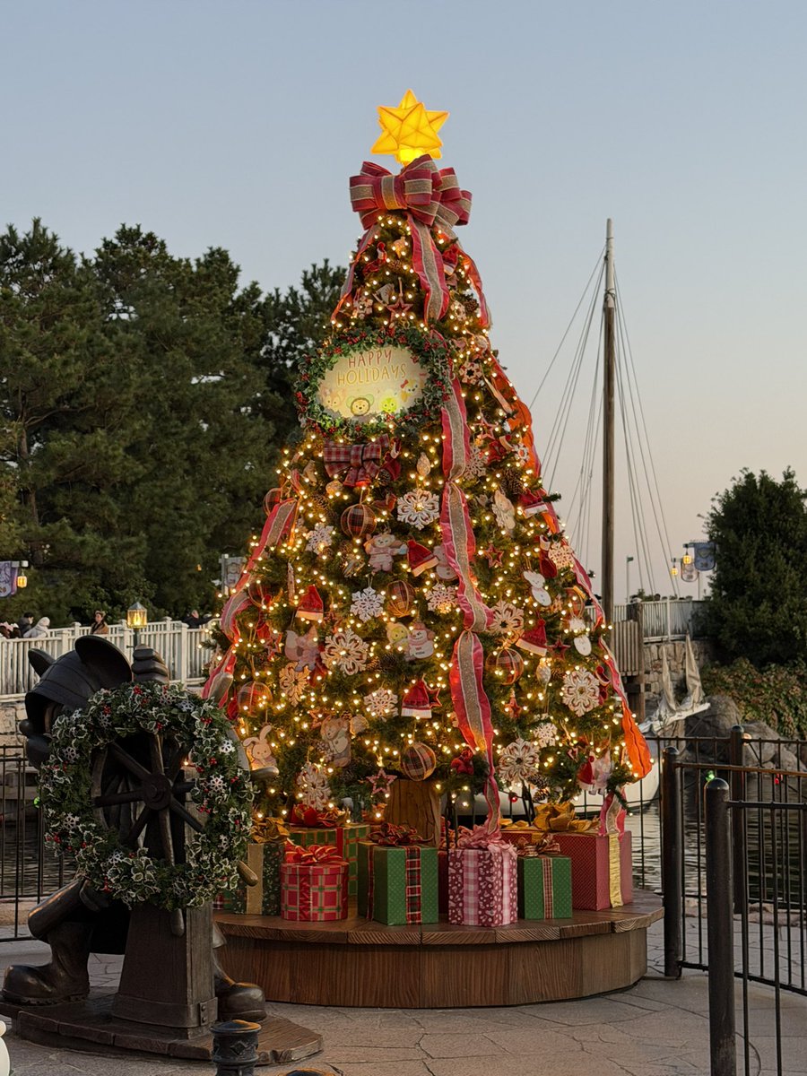 おはようございます𓂃𖤥𖥧𖥣⋆*

昨夜はどうなるかとハラハラしながら見てたけど、最後は笑顔で終われてホッとしましたね☺️

楽しみな番組が終わるのは寂しいけどまた会えるよねきっと🍀

一笑懸命テキトーに　ʚ🌸ɞ

#SMAP  #私の_世界に一つだけの花