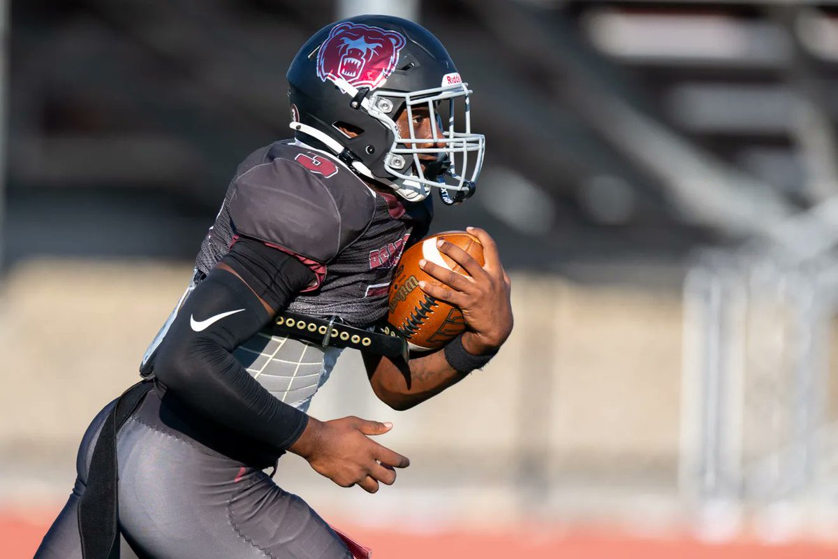 KyleNeddenriep's tweet image. Congrats to the 2025 Central Indiana high school football Super Team. Pictured here are @ag3thekidd3 @AndreWarfield1 @Keyonthomas08 and @DominickBarry10 bit.ly/3Y83cx3