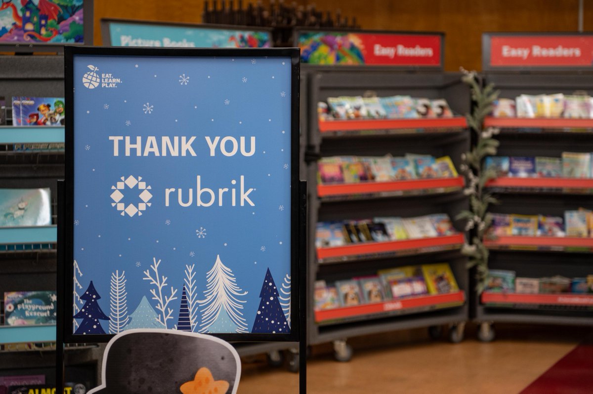 eatlearnplay's tweet image. In partnership with @RubrikInc, this year’s Christmas With the Currys brought Holiday Book Fairs to elementary schools across Oakland. Rubrik’s support helped make each book fair a joyful experience for students.