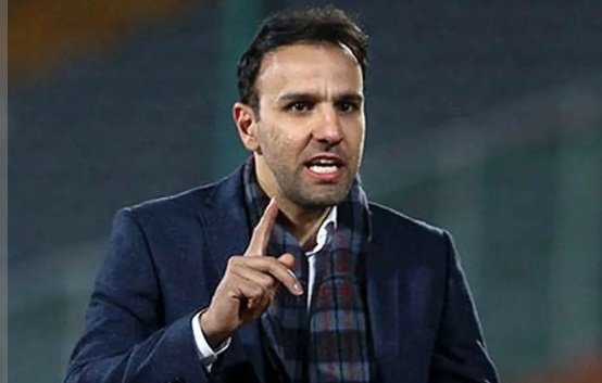 🟥
استاد خلیلی مطمئنی از طرف باشگاه و هوادار اومدی رو خط؟
بیشتر حس کردیم زنوزی گفته بیا رو خط

‼️نمیتونستی بگی چی شد کلا بازی بی تماشاچی شد
❗️کی چشم کور کرد
❗️کی بطری ادرار پرت کرد
❗️کی جمجمه شکست

چرا استیناف که یکسال پرونده گداوند و کش داد 24 ساعته رای بی تماشاچی رو تغییر داد