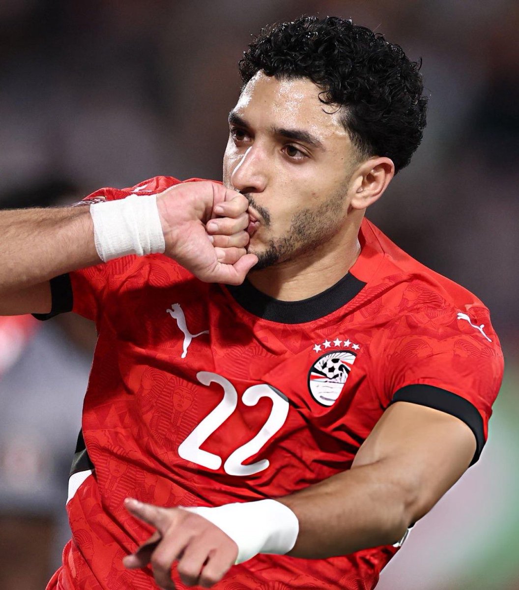 انتصار #مصر ٢-١ ضد زمبابوي